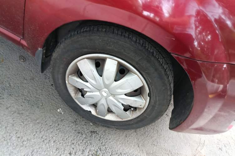 Used Chevrolet Lova 2010 1.4 AT Fashion Edition Right Front Wheel Hub