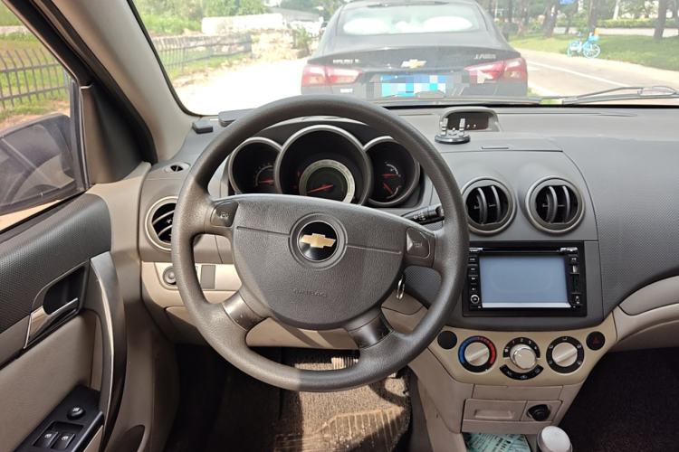 Used Chevrolet Lova 2010 1.4 AT Fashion Edition Steering Wheel