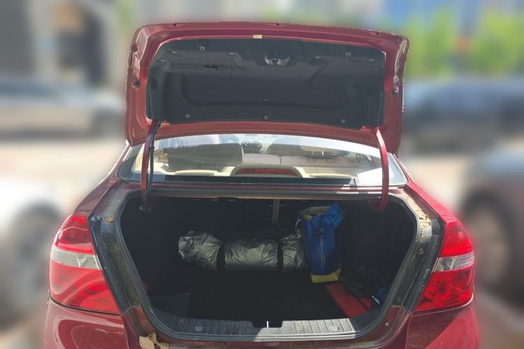 Used Chevrolet Lova 2010 1.6MT Dynamic Edition Trunk