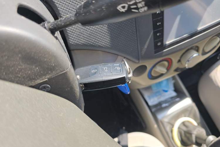 Used Chevrolet Lova 2010 1.6MT Dynamic Edition Vehicle Key