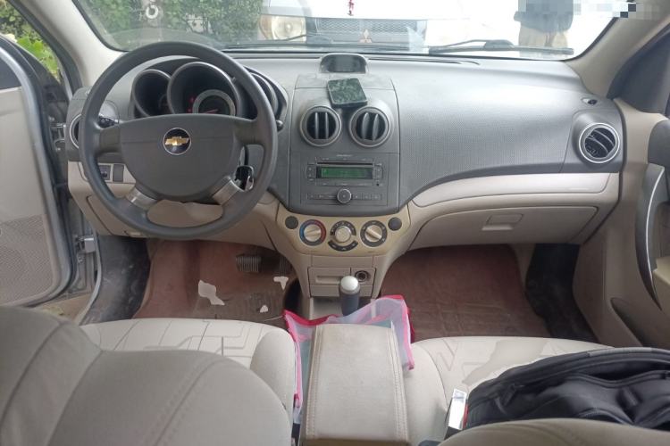 Used Chevrolet Lova 2010 1.4 MT Fengdu Version Center Console