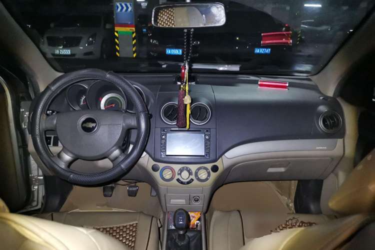 Used Chevrolet Lova 2010 1.4 MT Fengdu Version Center Console