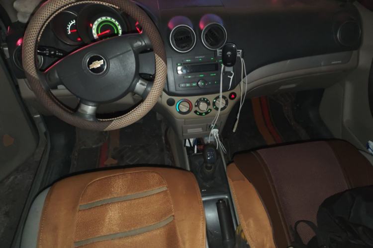 Used Chevrolet Lova 2010 1.4 MT Fengdu Version Center Console