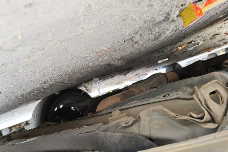 Used Chevrolet Lova 2010 1.4 MT Fengdu Version Chassis Front