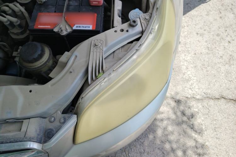 Used Chevrolet Lova 2010 1.6MT Dynamic Edition Engine Bay Left