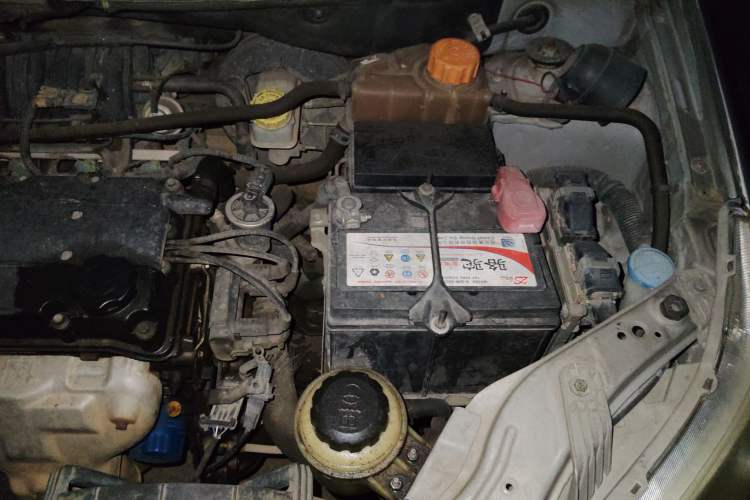 Used Chevrolet Lova 2010 1.4 MT Fengdu Version Engine Bay Left