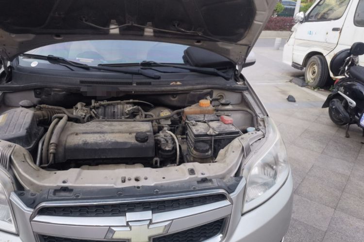 Used Chevrolet Lova 2010 1.6MT Dynamic Edition Engine Bay Left