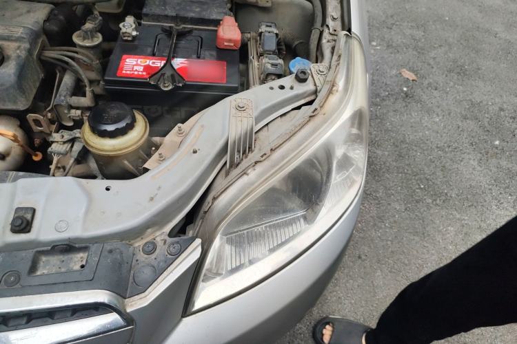 Used Chevrolet Lova 2010 1.4 MT Fengdu Version Engine Bay Left