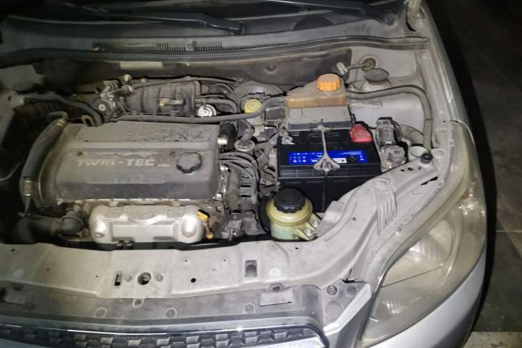 Used Chevrolet Lova 2010 1.4 MT Fengdu Version Engine Bay Left