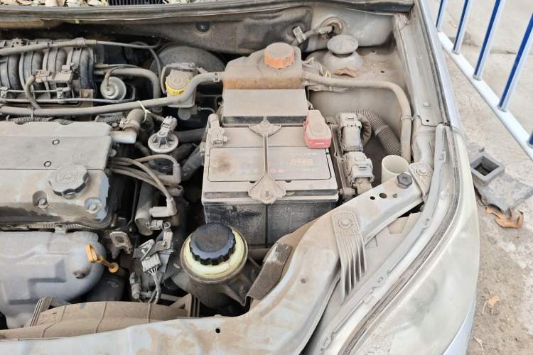 Used Chevrolet Lova 2010 1.4 MT Fengdu Version Engine Bay Left