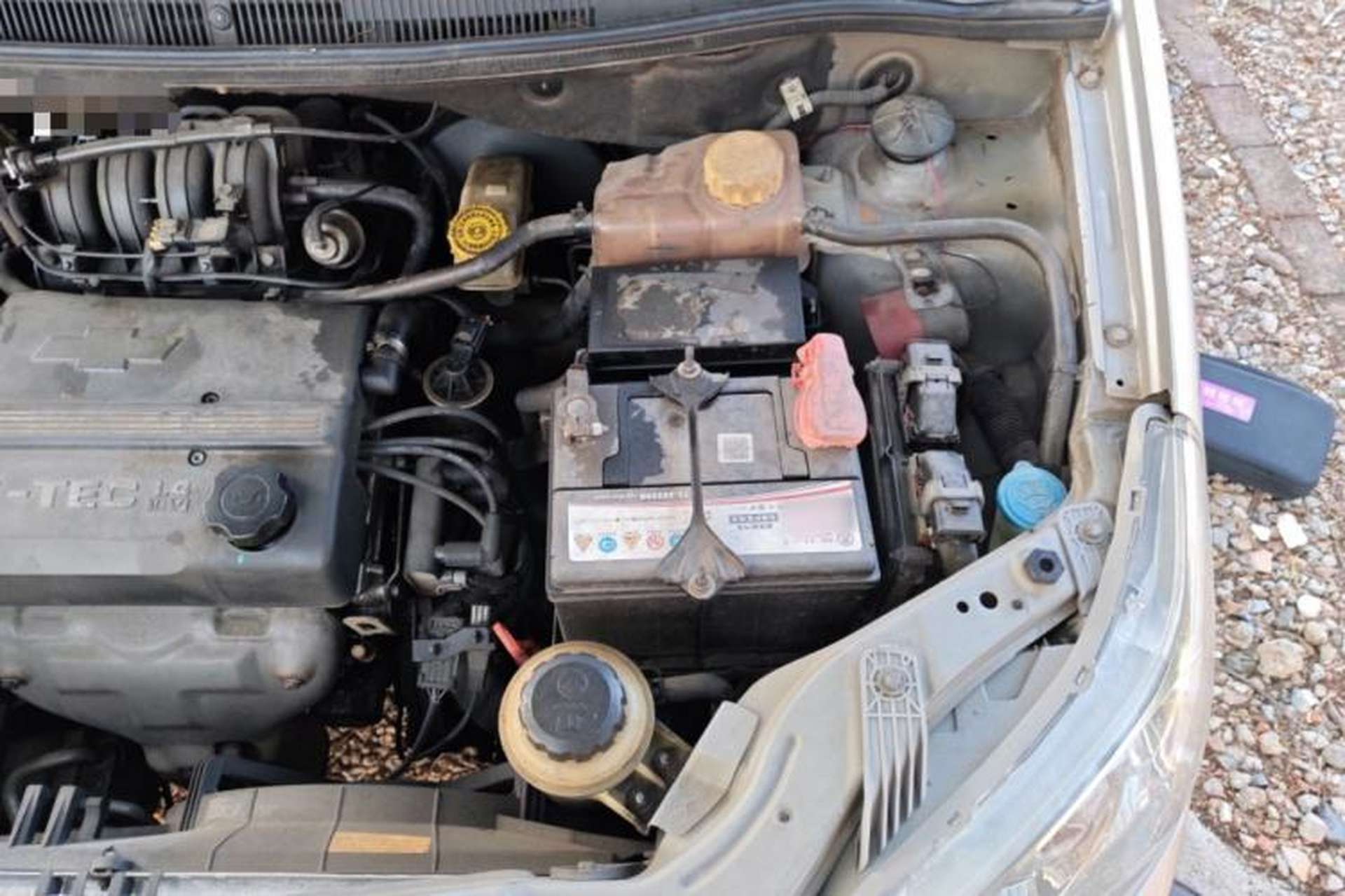 Used Chevrolet Lova 2010 1.4 AT Fashion Edition Engine Bay Left