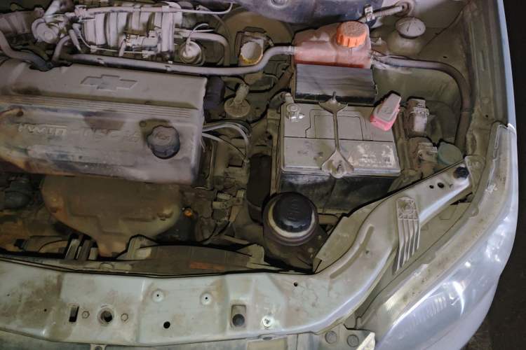 Used Chevrolet Lova 2010 1.4 MT Fengdu Version Engine Bay Left