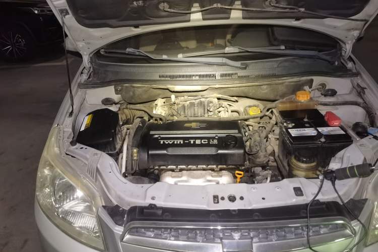 Used Chevrolet Lova 2010 1.6MT Dynamic Edition Engine Bay Right