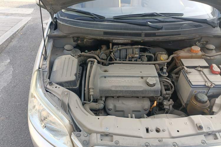 Used Chevrolet Lova 2010 1.4 MT Fengdu Version Engine Bay Right