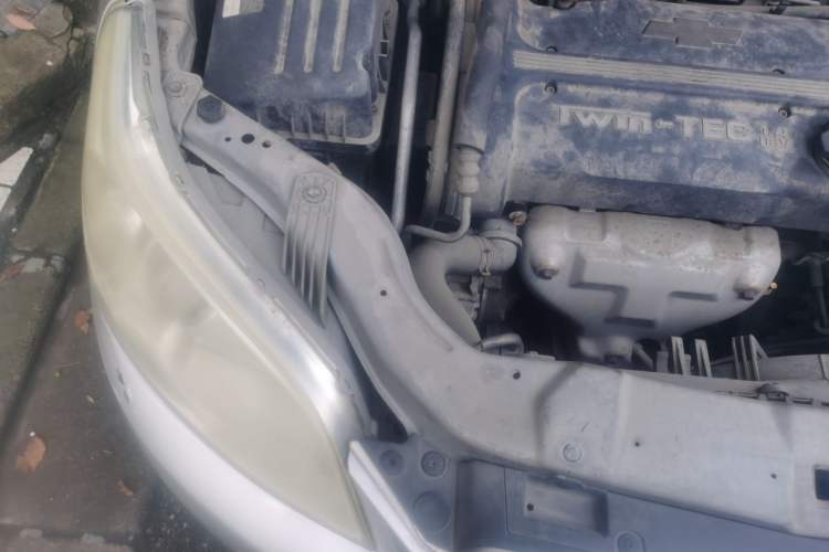 Used Chevrolet Lova 2010 1.4 AT Fashion Edition Engine Bay Right