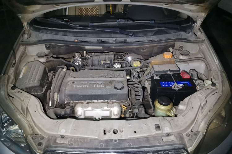 Used Chevrolet Lova 2010 1.4 MT Fengdu Version Engine Bay