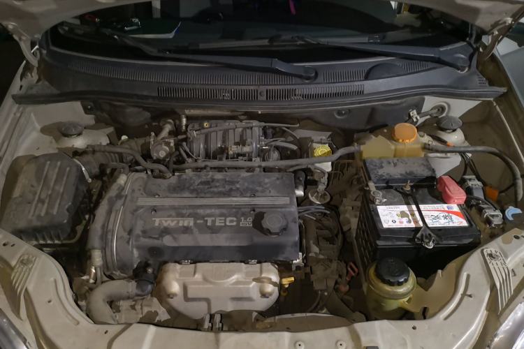 Used Chevrolet Lova 2010 1.4 AT Fashion Edition Engine Bay