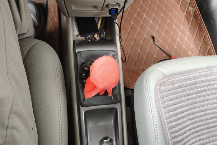 Used Chevrolet Lova 2010 1.6MT Dynamic Edition Gear Lever