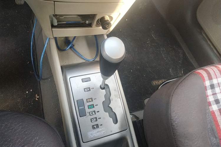 Used Chevrolet Lova 2010 1.4 AT Fashion Edition Gear Lever