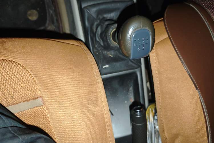 Used Chevrolet Lova 2010 1.4 MT Fengdu Version Gear Lever