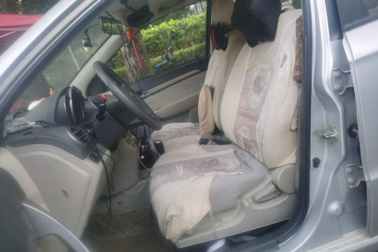Used Chevrolet Lova 2010 1.4 AT Fashion Edition Left Front Seat