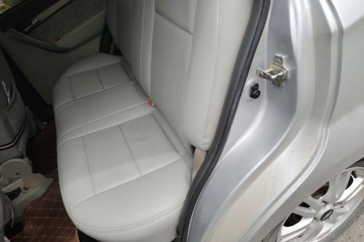Used Chevrolet Lova 2010 1.6MT Dynamic Edition Left Rear Seat