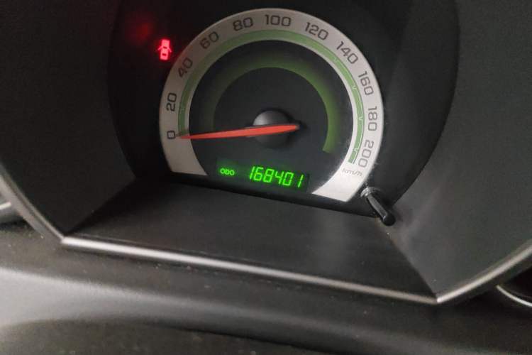 Used Chevrolet Lova 2010 1.4 AT Fashion Edition Odometer Close Up