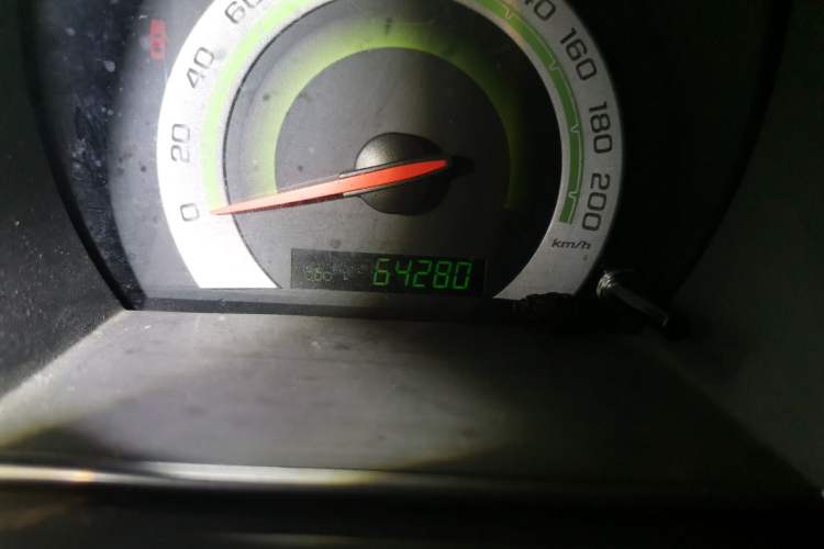 Used Chevrolet Lova 2010 1.4 MT Fengdu Version Odometer Close Up