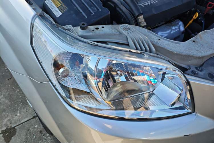 Used Chevrolet Lova 2010 1.4 AT Fashion Edition Right Front Headlight