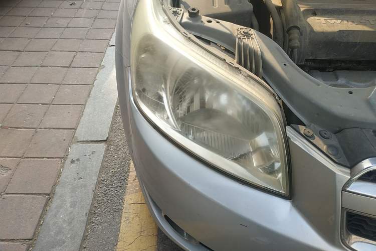 Used Chevrolet Lova 2010 1.4 AT Fashion Edition Right Front Headlight