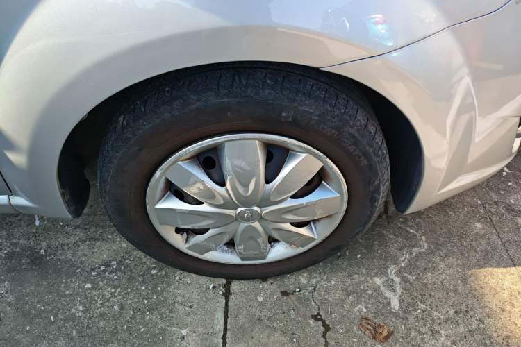 Used Chevrolet Lova 2010 1.4 AT Fashion Edition Right Front Wheel Hub
