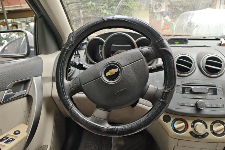 Used Chevrolet Lova 2010 1.4 AT Fashion Edition Steering Wheel