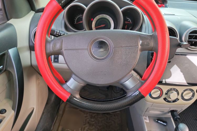 Used Chevrolet Lova 2010 1.4 AT Fashion Edition Steering Wheel