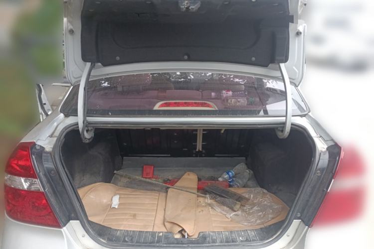 Used Chevrolet Lova 2010 1.4 MT Fengdu Version Trunk