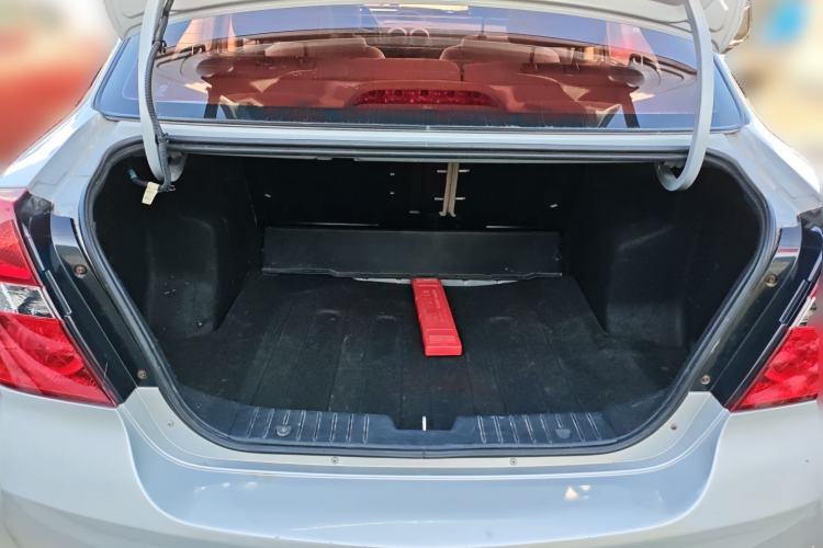 Used Chevrolet Lova 2010 1.4 AT Fashion Edition Trunk