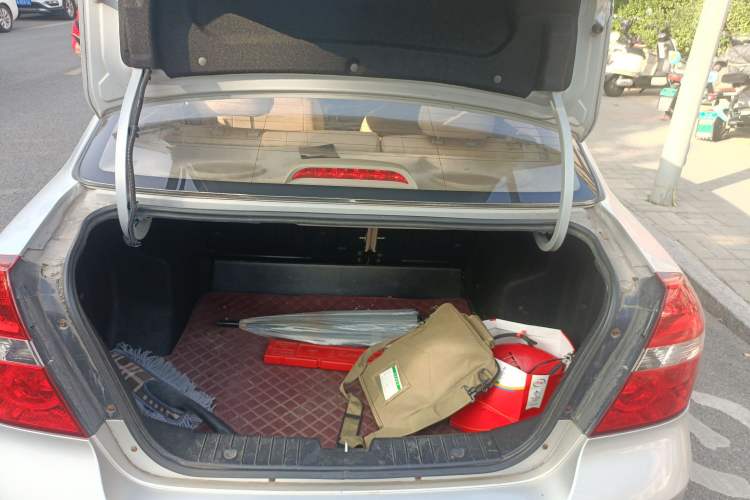 Used Chevrolet Lova 2010 1.4 MT Fengdu Version Trunk