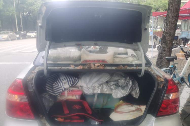 Used Chevrolet Lova 2010 1.4 AT Fashion Edition Trunk