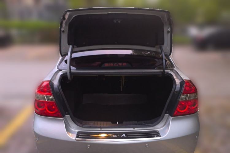 Used Chevrolet Lova 2010 1.4 AT Fashion Edition Trunk