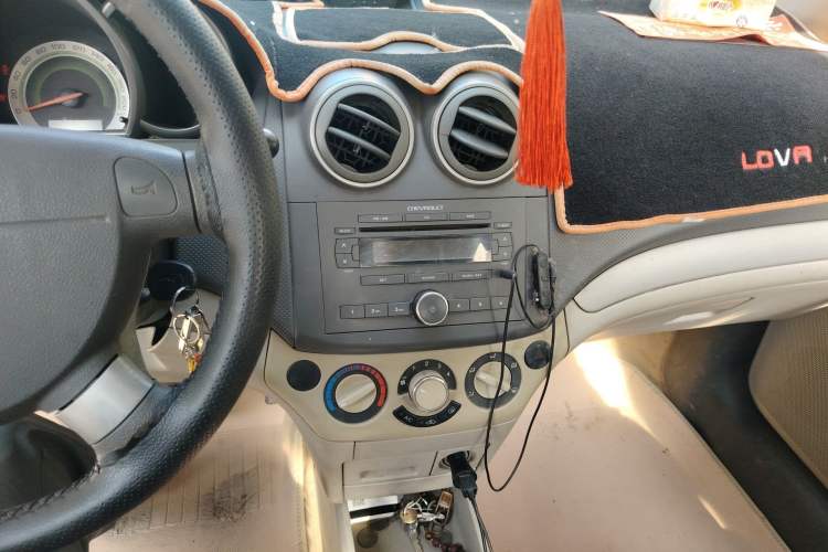 Used Chevrolet Lova 2010 1.4 MT Fengdu Version Audio And AC Panel