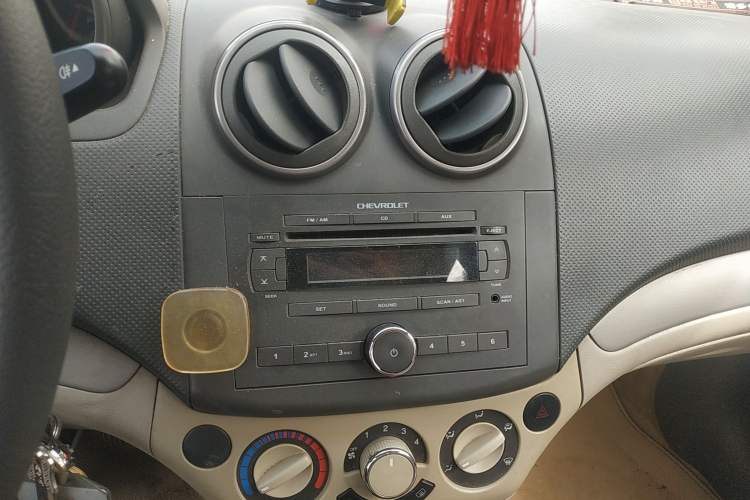 Used Chevrolet Lova 2010 1.4 MT Fengdu Version Audio And AC Panel