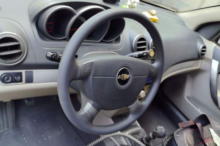 Used Chevrolet Lova 2010 1.4 MT Fengdu Version Center Console