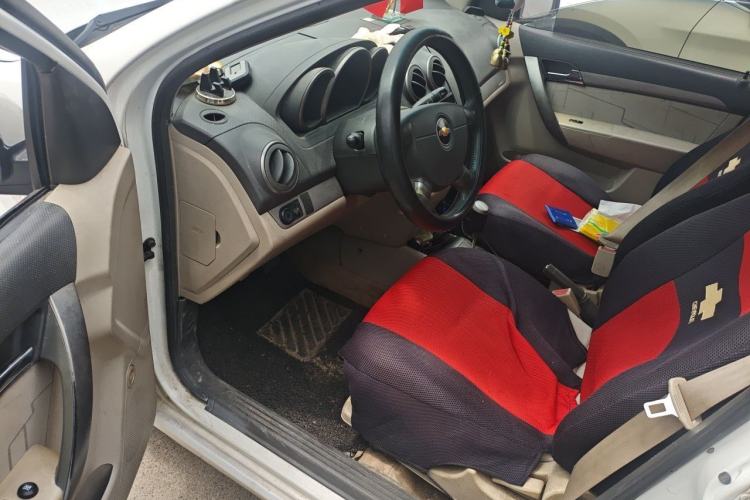 Used Chevrolet Lova 2010 1.6 AT Style Edition Driver Seat