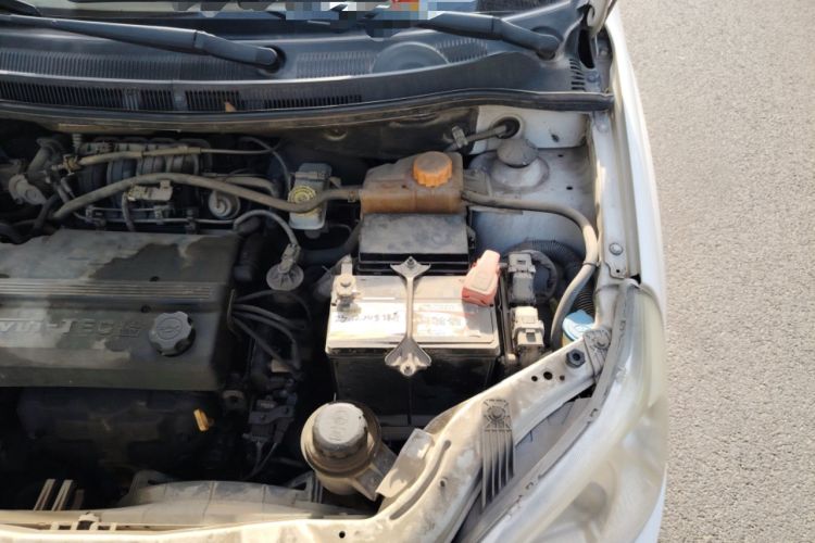 Used Chevrolet Lova 2010 1.4 MT Fengdu Version Engine Bay Left