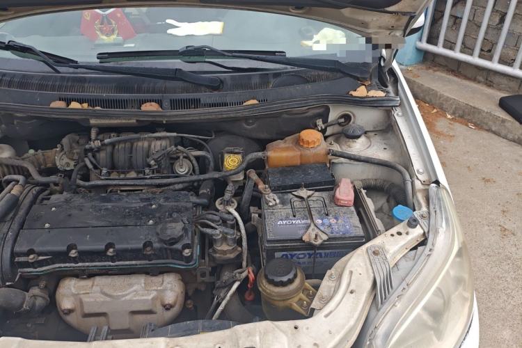 Used Chevrolet Lova 2010 1.6 AT Style Edition Engine Bay Left
