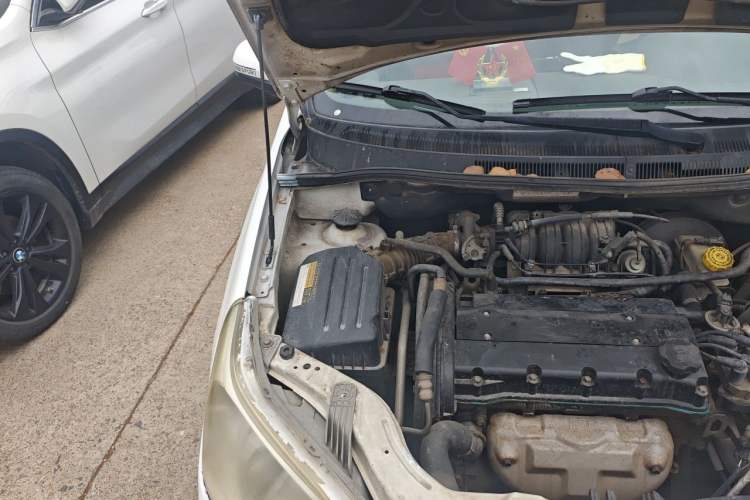 Used Chevrolet Lova 2010 1.6 AT Style Edition Engine Bay Right