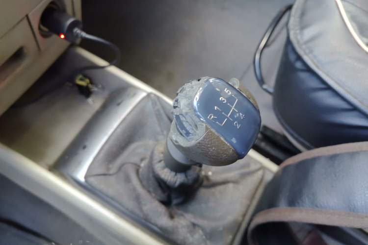 Used Chevrolet Lova 2010 1.4 MT Fengdu Version Gear Lever