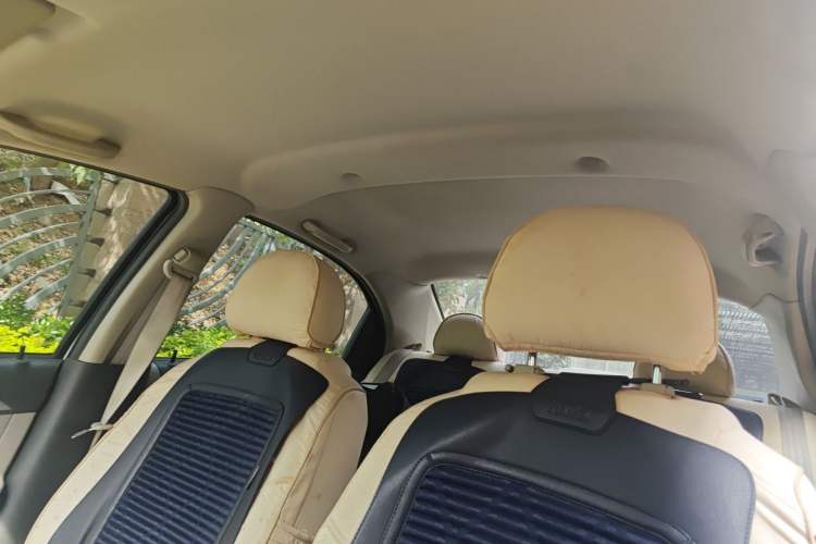 Used Chevrolet Lova 2010 1.4 AT Fashion Edition Headliner