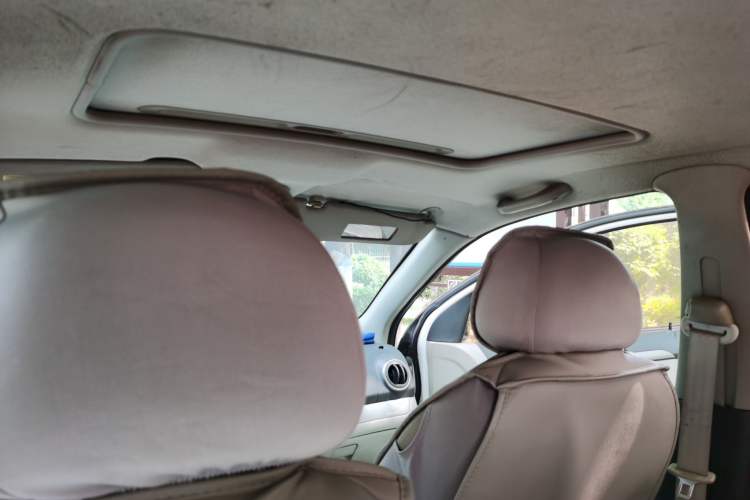 Used Chevrolet Lova 2010 1.6 AT Style Edition Headliner