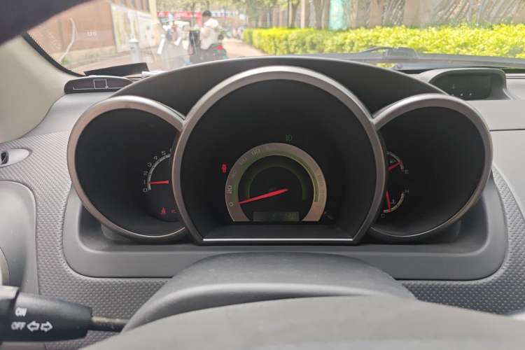 Used Chevrolet Lova 2010 1.4 AT Fashion Edition Instrument Cluster