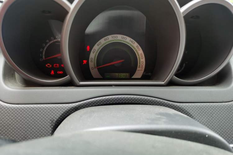 Used Chevrolet Lova 2010 1.6 AT Style Edition Odometer Close Up